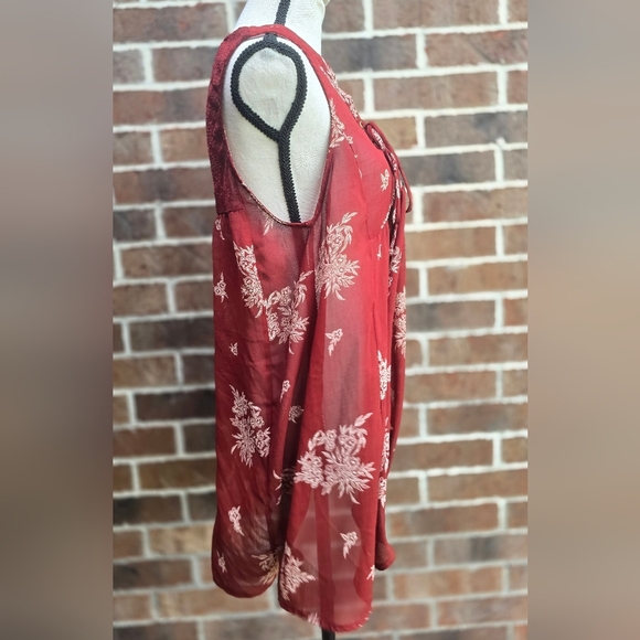 Lily White Burgundy Sleeveless Tie Front Tunic - Picture 4 of 10